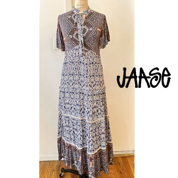 JAASE flowy flutter sleeve, mixed print midi ”peasant” dress with crochet trim - Picture 2 of 6